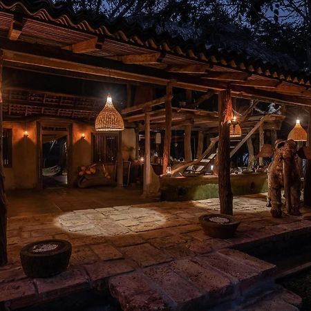 Вилла Banyan Camp Hambegamuwa Экстерьер фото