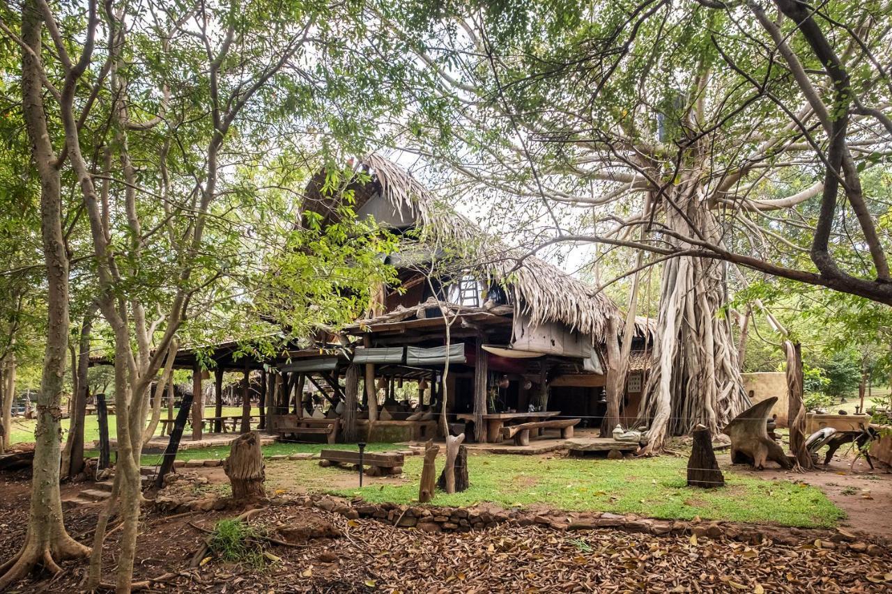 Вилла Banyan Camp Hambegamuwa Экстерьер фото
