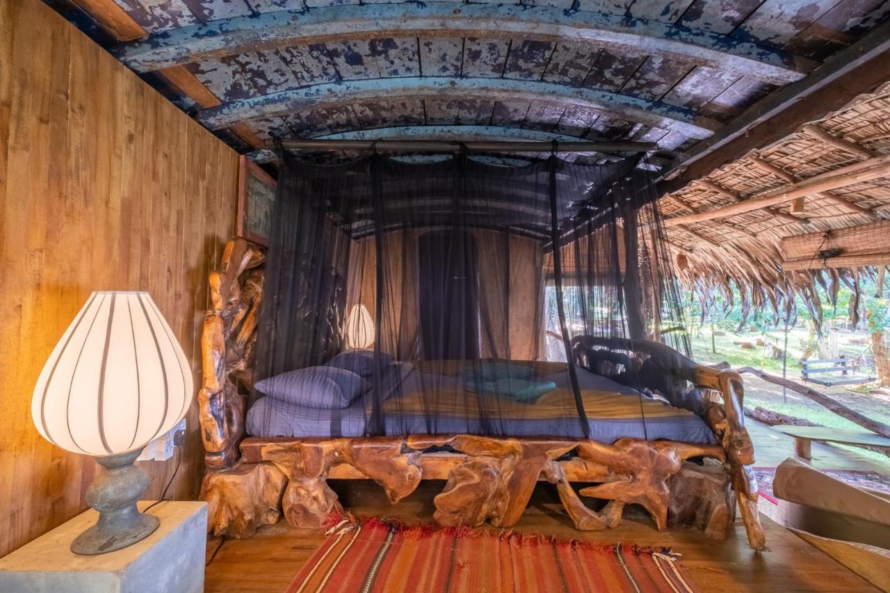 Вилла Banyan Camp Hambegamuwa Экстерьер фото