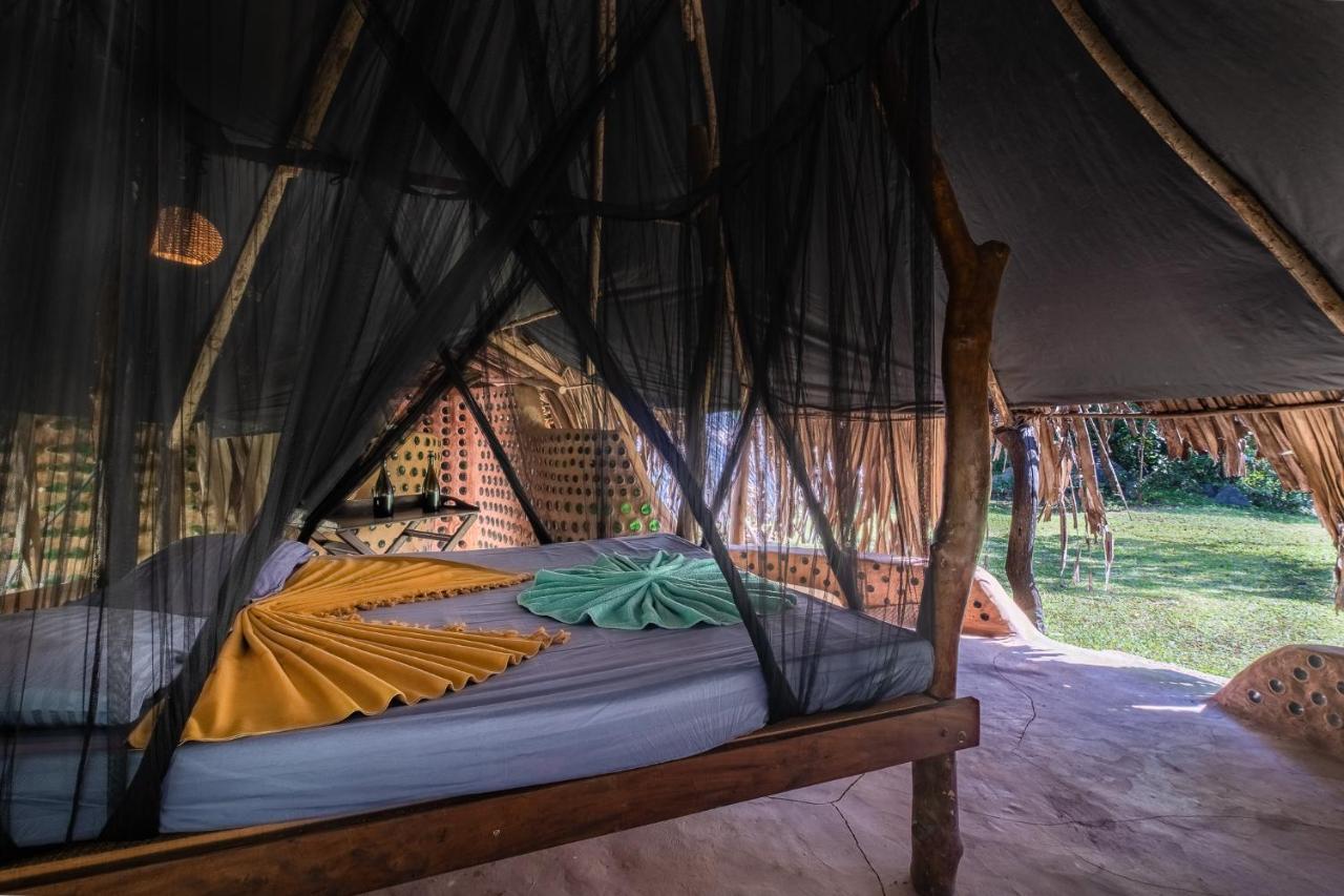 Вилла Banyan Camp Hambegamuwa Экстерьер фото