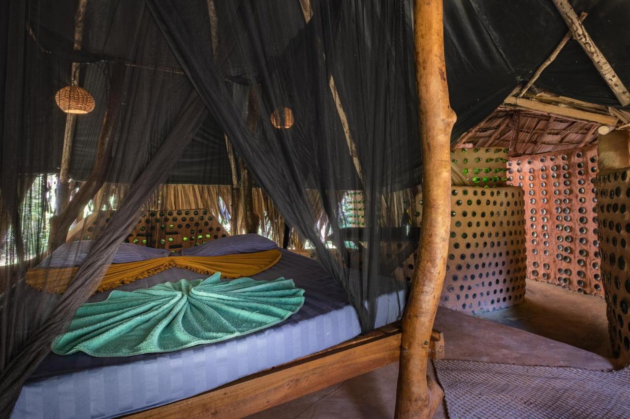 Вилла Banyan Camp Hambegamuwa Экстерьер фото