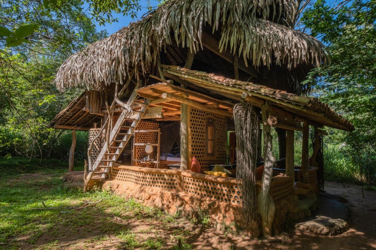 Вилла Banyan Camp Hambegamuwa Экстерьер фото