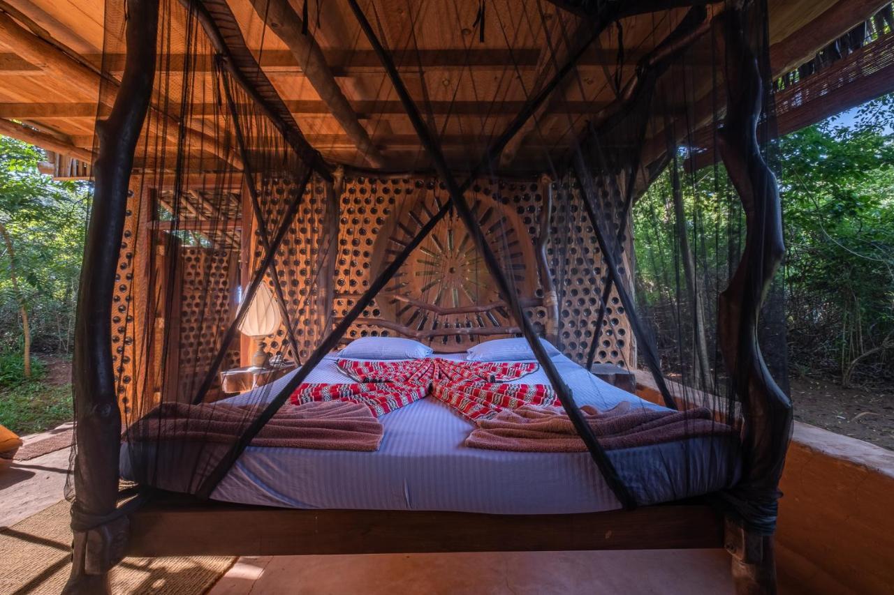 Вилла Banyan Camp Hambegamuwa Экстерьер фото